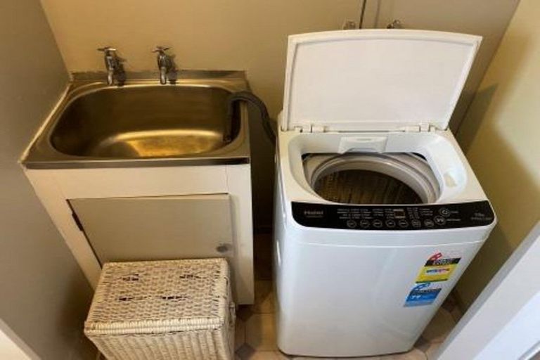 Photo of property in 2/90 Charles Street, Waltham, Christchurch, 8011