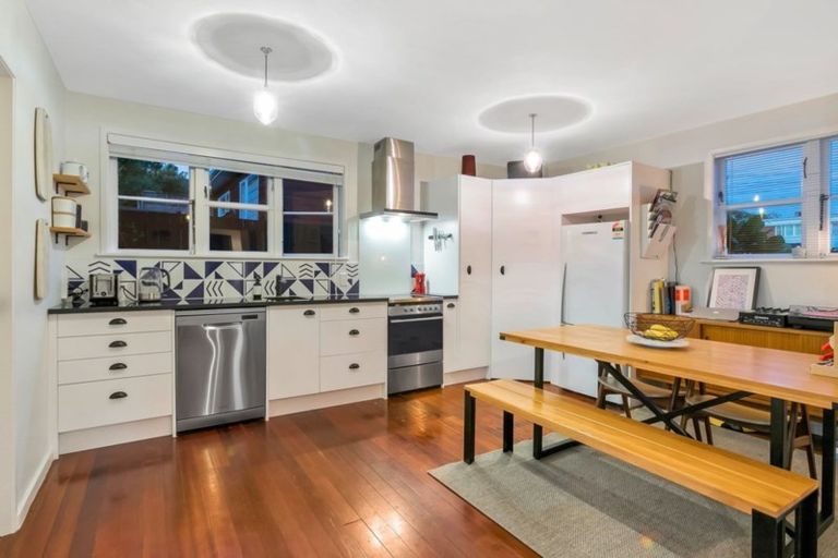 Photo of property in 3 Cadman Avenue, Waterview, Auckland, 1026