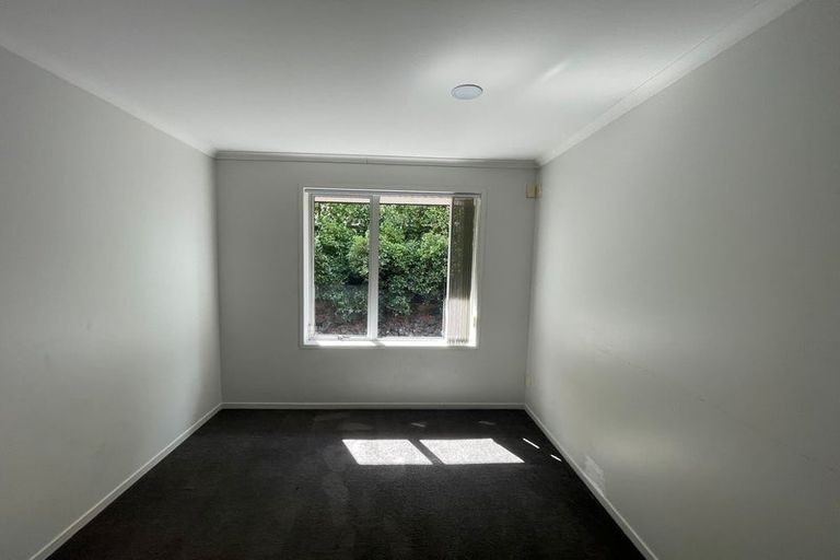 Photo of property in 595 Great South Road, Rosehill, Papakura, 2113