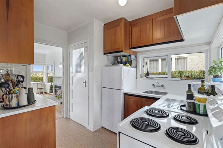 Photo of property in 1/30 Ngataringa Road, Devonport, Auckland, 0624