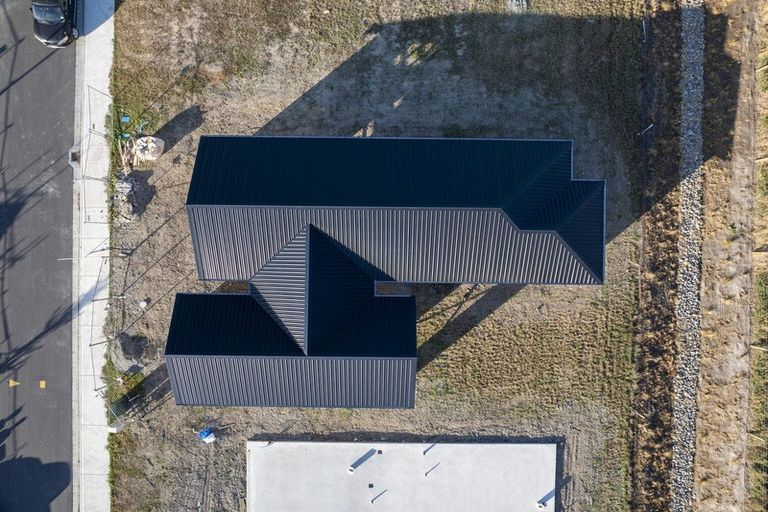 Photo of property in 39 Mehrtens Crescent, Woodend, 7691