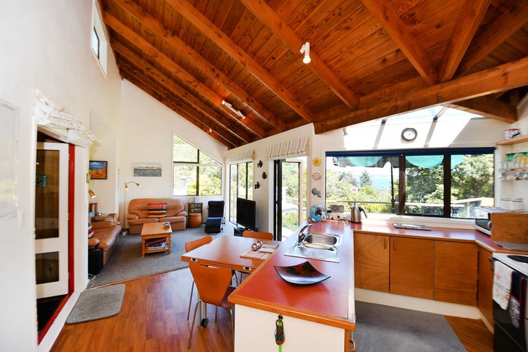 Photo of property in 6 Hillside Crescent, Leigh, 0985