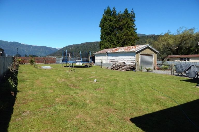 Photo of property in 34 Wanganui Flat Road, Harihari, 7884