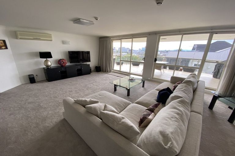 Photo of property in 40d Thackeray Street, Hamilton Lake, Hamilton, 3204