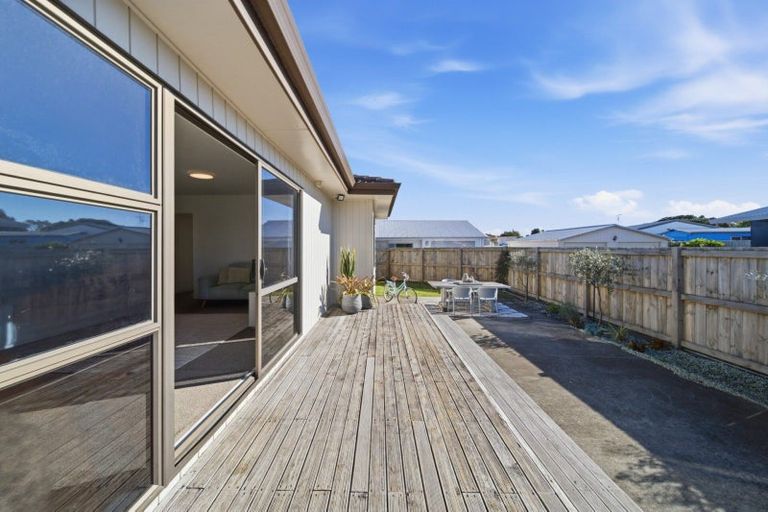 Photo of property in 16 Tahara Crescent, Mount Maunganui, 3116