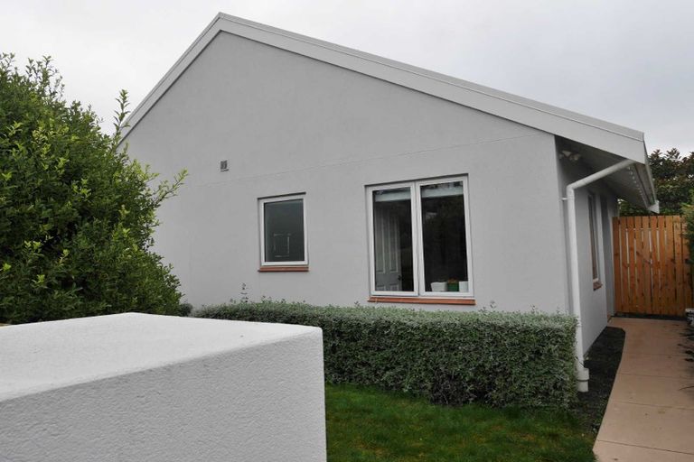 Photo of property in 6 Augusta Street, Redcliffs, Christchurch, 8081