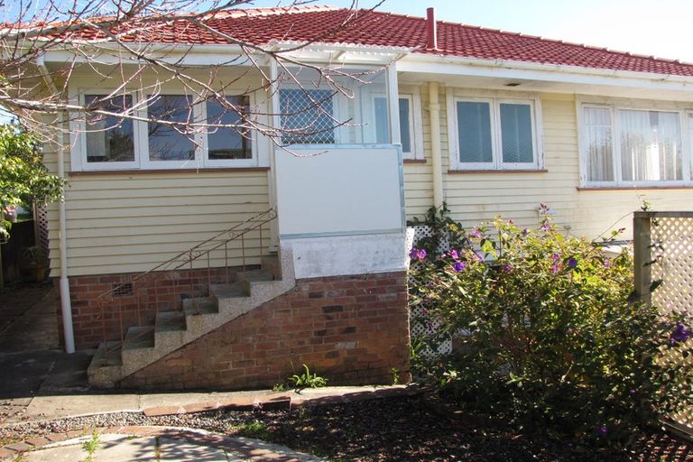 Photo of property in 1/3 Aorangi Place, Birkenhead, Auckland, 0626