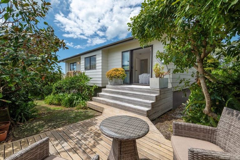 Photo of property in 1/12 Corunna Road, Milford, Auckland, 0620