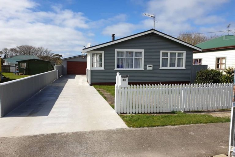 Photo of property in 80 Railway Street, Eltham, 4322