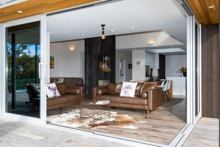 Photo of property in 207 Durham Drive, Havelock North, 4130