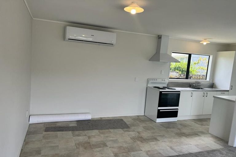 Photo of property in 1/20 Volta Place, Clendon Park, Auckland, 2103