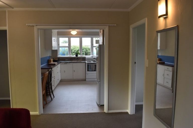 Photo of property in 75 Victoria Street, Carterton, 5713