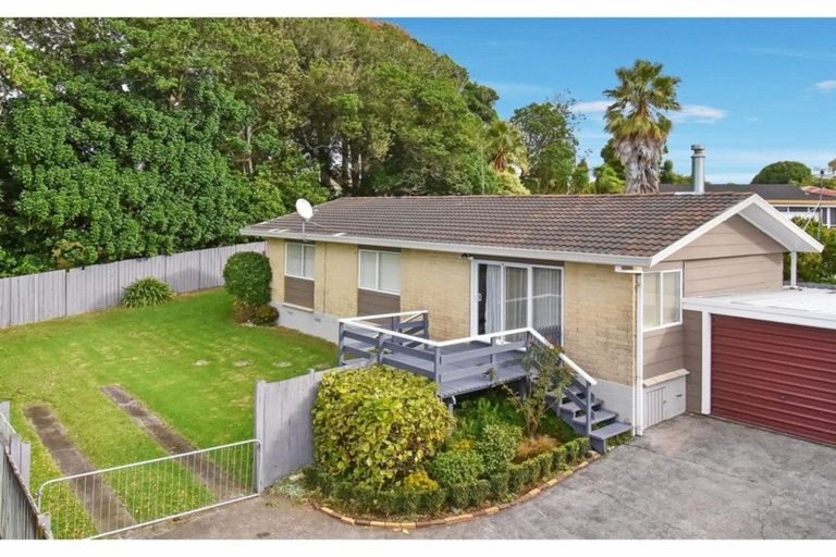 Photo of property in 2/50 Finlayson Avenue, Clendon Park, Auckland, 2103