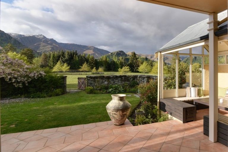 Photo of property in 3 Chalmers Close, Orewa, 0931