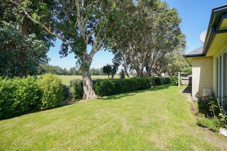 Photo of property in 64 Glenroy Park Drive, Waikiwi, Invercargill, 9810