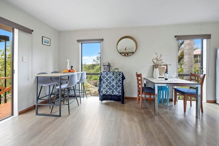 Photo of property in 48a Brains Road, Kelston, Auckland, 0602