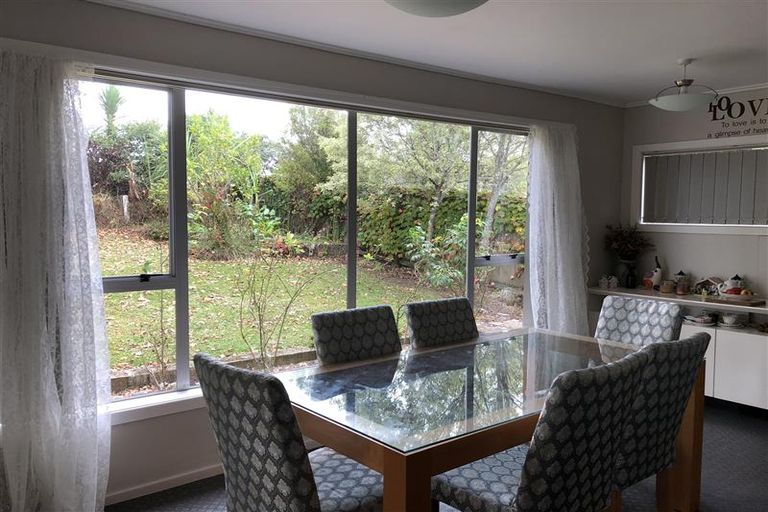 Photo of property in 89 Stottholm Road, Titirangi, Auckland, 0604