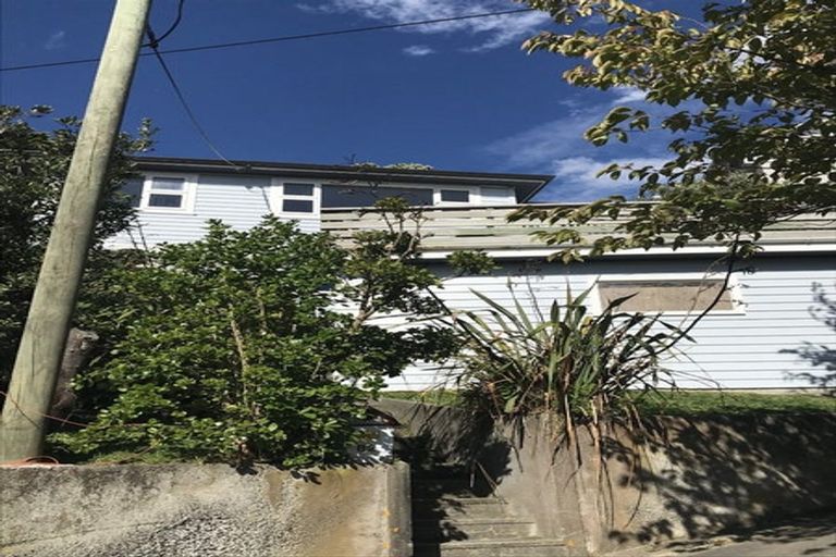 Photo of property in 82 Tannadyce Street, Strathmore Park, Wellington, 6022