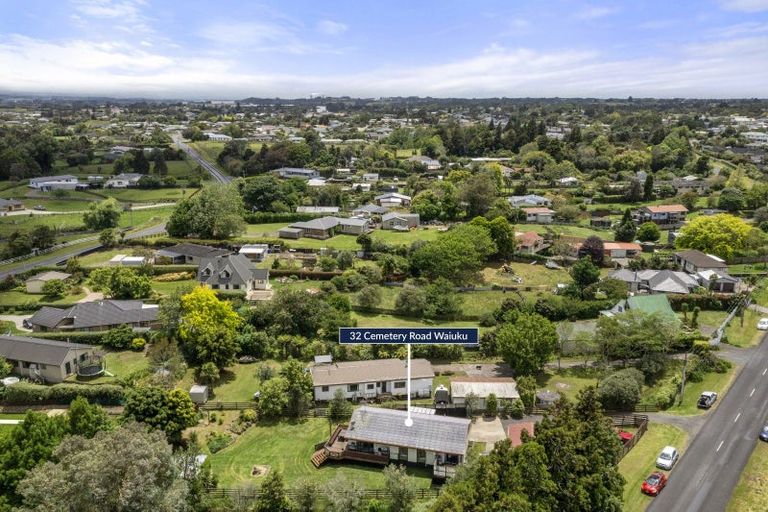 Photo of property in 32 Cemetery Road, Waiuku, 2123