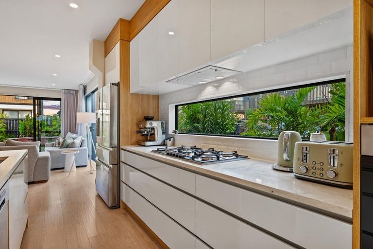 Photo of property in 64 Glidepath Road, Hobsonville, Auckland, 0616