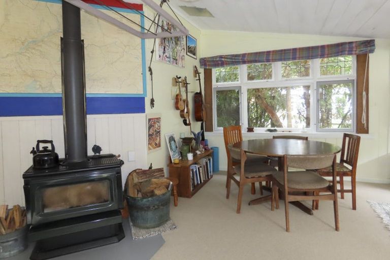 Photo of property in 25 Andersen Street, Blacks Point, Reefton, 7830