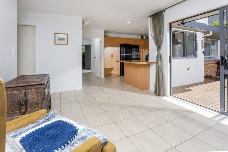 Photo of property in 25 Langana Avenue, Browns Bay, Auckland, 0630