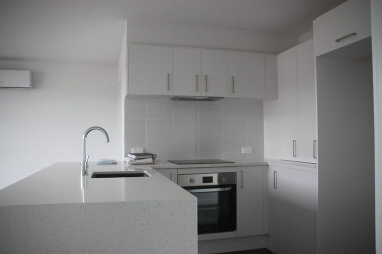 Photo of property in 1/764 Beach Road, Browns Bay, Auckland, 0630