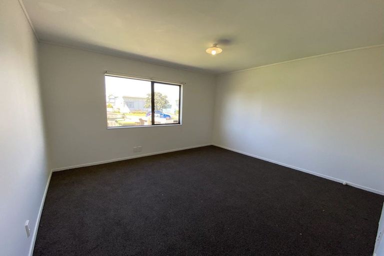 Photo of property in 3/39 Templeton Place, Clendon Park, Auckland, 2103