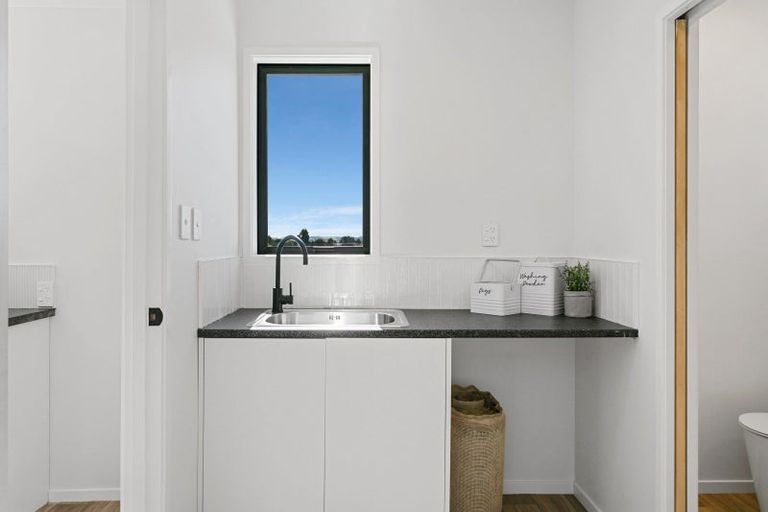 Photo of property in 12a Reeves Road, Acacia Bay, Taupo, 3330