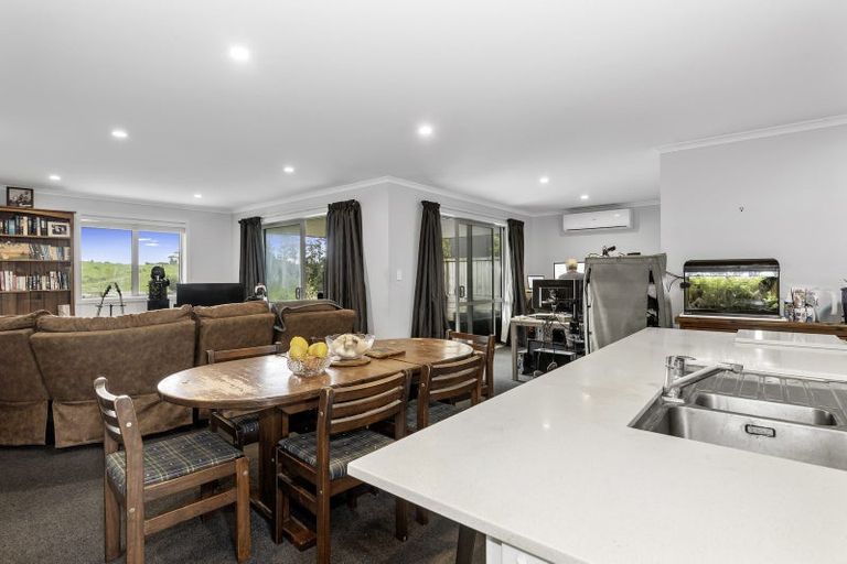 Photo of property in 142 Ballintoy Park Drive, Welcome Bay, Tauranga, 3175