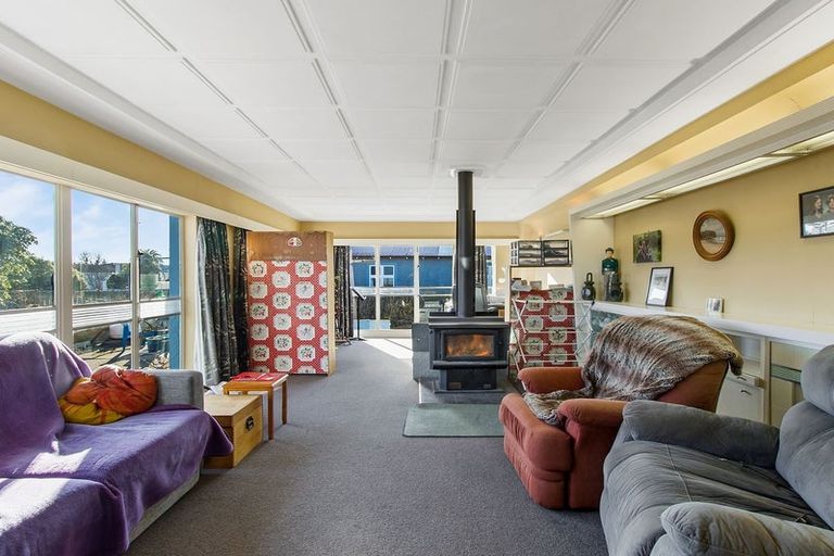 Photo of property in 53 Rhodes Street, Waimate, 7924