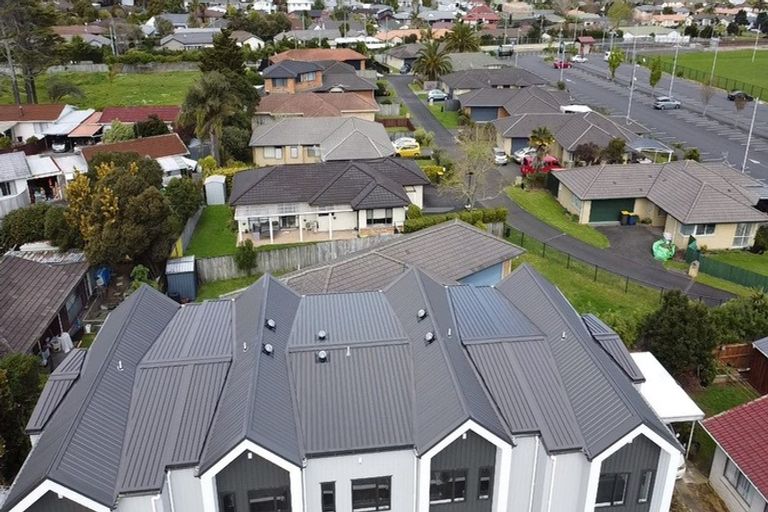 Photo of property in 6/66 Swanson Road, Henderson, Auckland, 0610