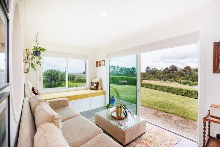 Photo of property in 165 Albert Road, Tokomaru, Palmerston North, 4474