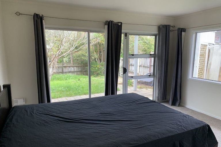 Photo of property in 2/103 Sunset Road, Totara Vale, Auckland, 0632