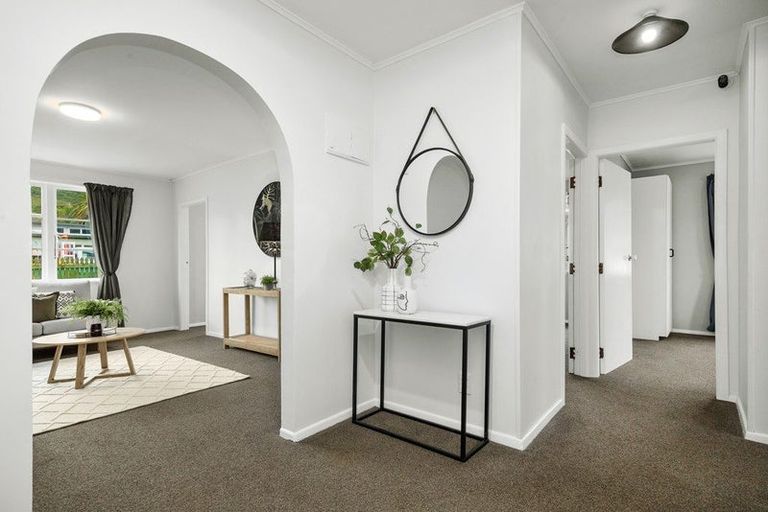 Photo of property in 1 Strand Crescent, Naenae, Lower Hutt, 5011