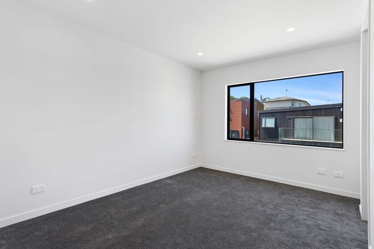 Photo of property in 6 Milenio Crescent, Windsor Park, 0632