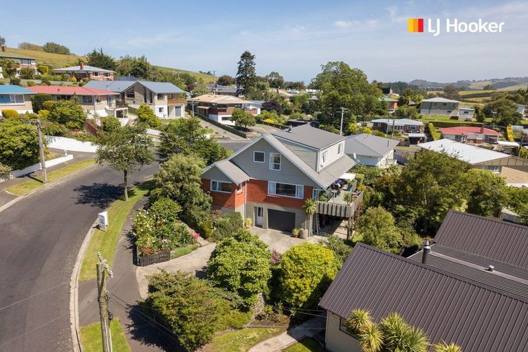 Photo of property in 28 Elwyn Crescent, Green Island, Dunedin, 9018
