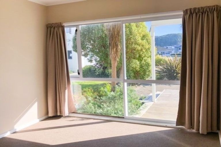 Photo of property in 95 Farmer Crescent, Taita, Lower Hutt, 5011