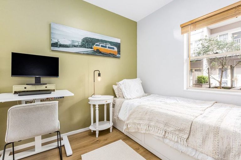 Photo of property in Luxford Villas, 103/72 Herald Street, Berhampore, Wellington, 6023