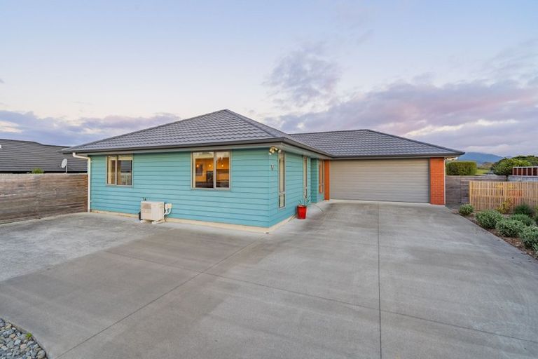 Photo of property in 79 Kotuku Drive, Paraparaumu Beach, Paraparaumu, 5032