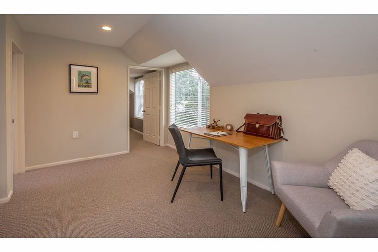 Photo of property in 20 Cashmere Road, Cashmere, Christchurch, 8022