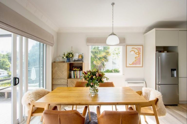 Photo of property in 7 Clyde Road, Bluff Hill, Napier, 4110