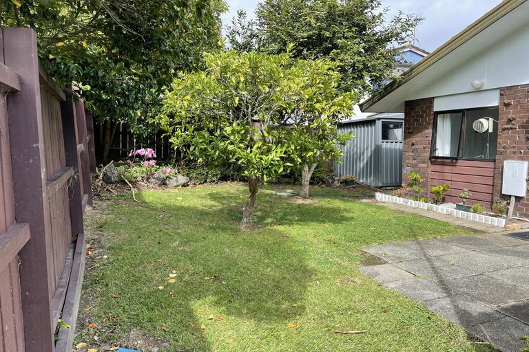 Photo of property in 1/123 Prince Regent Drive, Half Moon Bay, Auckland, 2012