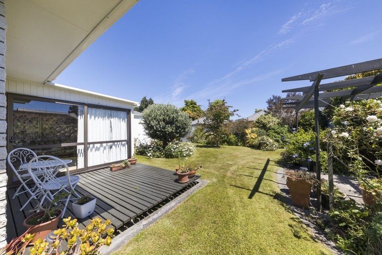 Photo of property in 19 Erin Street, Hokowhitu, Palmerston North, 4410