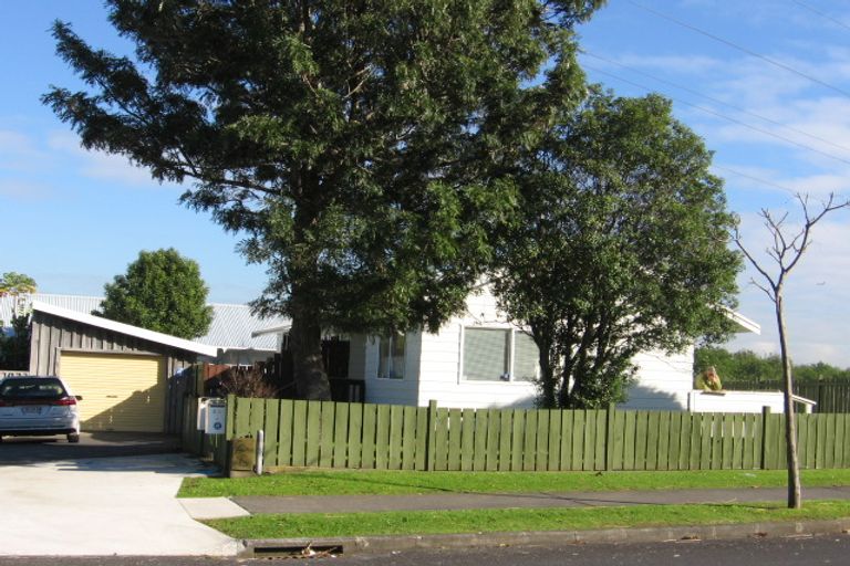 Photo of property in 24 Keri Anne Place, Goodwood Heights, Auckland, 2105