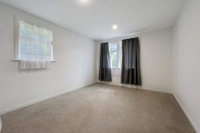 Photo of property in 126 Castor Crescent, Cannons Creek, Porirua, 5024
