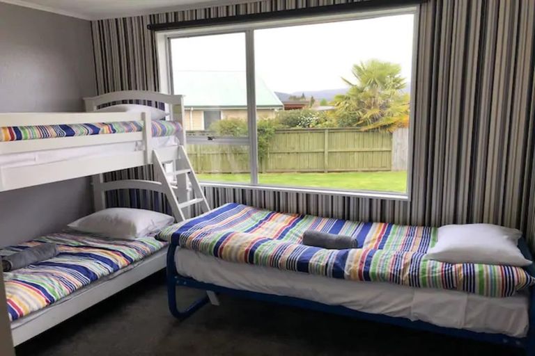 Photo of property in 6 Melland Place, Te Anau, 9600