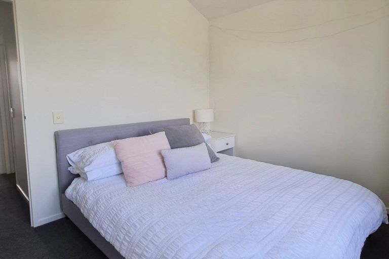 Photo of property in 2/5 Carolina Place, Albany, Auckland, 0632
