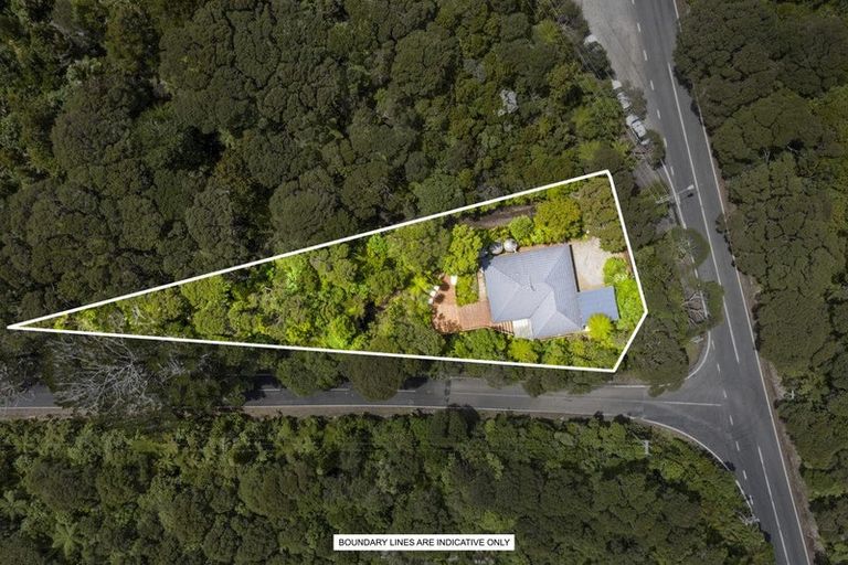 Photo of property in 228 Mountain Road, Henderson Valley, Auckland, 0612