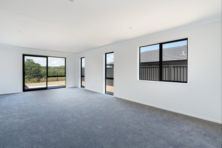 Photo of property in 23 Pioneer Crescent, Omokoroa, 3114